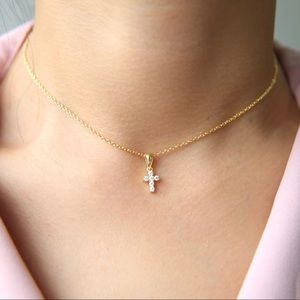 ✨Tiny Cross Diamond Cz Necklace✨